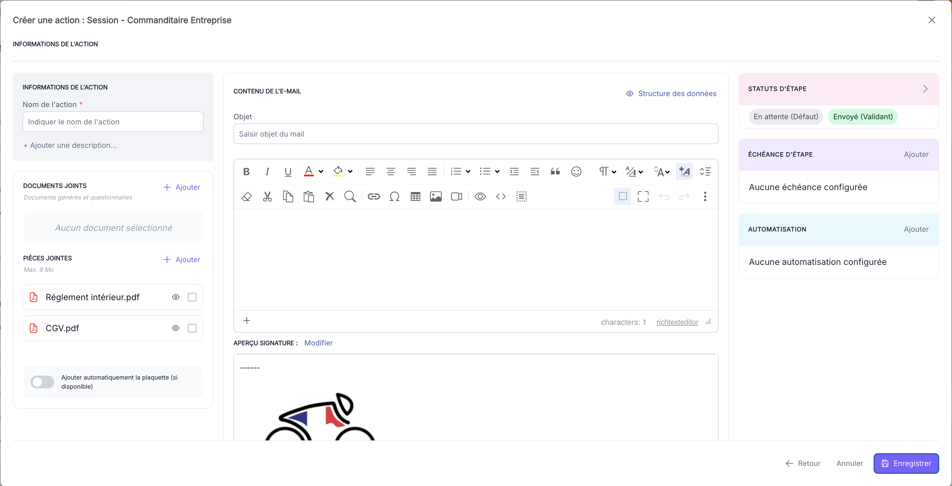 Modale de configuration d'une action Envoi d'email, avec l'éditeur de contenu et la liste des statuts d'étape